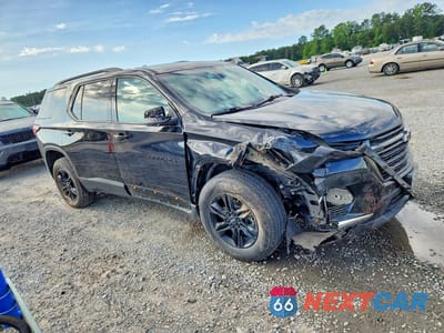 Czwarte zdjęcie samochodu z boku: 2022 CHEVROLET TRAVERSE LS VIN:1GNERFKW6NJ128476 - miniatura