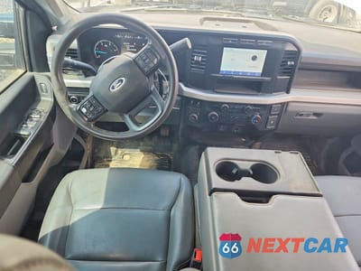 Zdjęcie 8 z 11 samochodu: 2023 FORD F350 SUPER DUTY VIN:1FD8W3HT4PED67977 - miniatura
