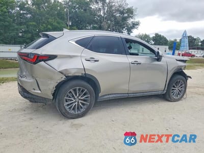 Trzecie zdjęcie samochodu z tyłu: 2024 LEXUS NX 350 PREMIUM VIN:2T2GGCEZ9RC050056 - miniatura
