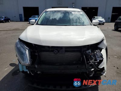 Piąte zdjęcie samochodu w środku: 2016 NISSAN ROGUE S VIN:JN8AT2MT1GW022841 - miniatura