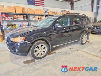 2010 MITSUBISHI OUTLANDER SE JA4JT3AW8AZ002781 - główne zdjęcie licytacji z USA - miniatura