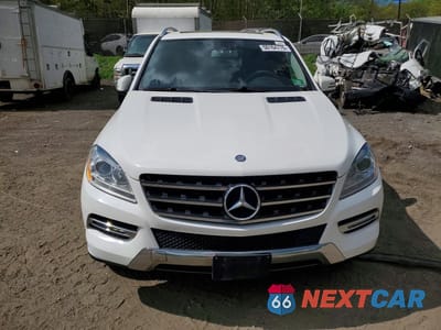 Piąte zdjęcie samochodu w środku: 2015 MERCEDES-BENZ ML 250 BLUETEC VIN:4JGDA0EB4FA498548 - miniatura