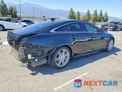 Trzecie zdjęcie samochodu z tyłu: 2019 JAGUAR XJ R - SPORT VIN:SAJWA1C73K8W19543 - miniatura