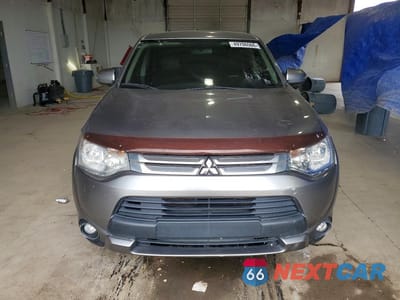Piąte zdjęcie samochodu w środku: 2015 MITSUBISHI OUTLANDER SE VIN:JA4AD3A35FZ008452 - miniatura