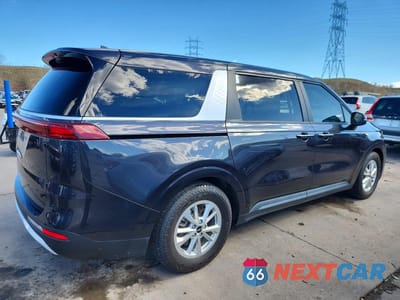 Trzecie zdjęcie samochodu z tyłu: 2022 KIA CARNIVAL LX VIN:KNDNB4H30N6136347 - miniatura
