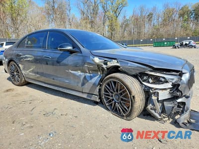 Czwarte zdjęcie samochodu z boku: 2025 MERCEDES-BENZ S 63 E PERFORMANCE VIN:W1K6G8CBXSA313321 - miniatura