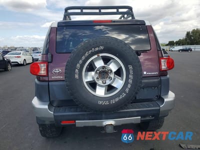 Zdjęcie 6 z 13 samochodu: 2007 TOYOTA FJ CRUISER BASE VIN:JTEBU11F270049180 - miniatura
