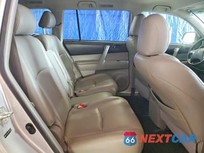 Zdjęcie 11 z 12 samochodu: 2013 TOYOTA HIGHLANDER BASE VIN:5TDBK3EH9DS197045 - miniatura