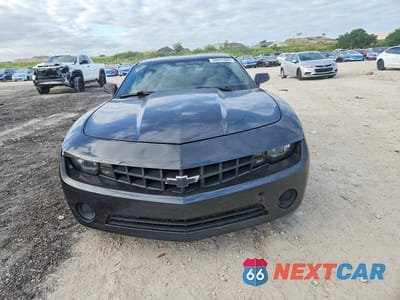 Piąte zdjęcie samochodu w środku: 2013 CHEVROLET CAMARO LS VIN:2G1FA1E30D9130137 - miniatura