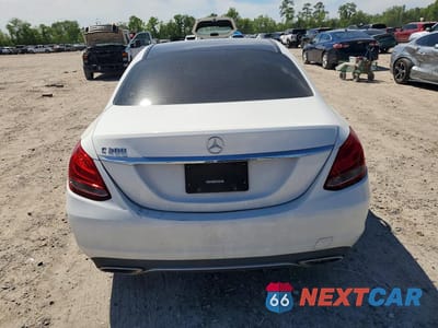 Zdjęcie 6 z 12 samochodu: 2017 MERCEDES-BENZ C 300 VIN:55SWF4JB8HU196250 - miniatura
