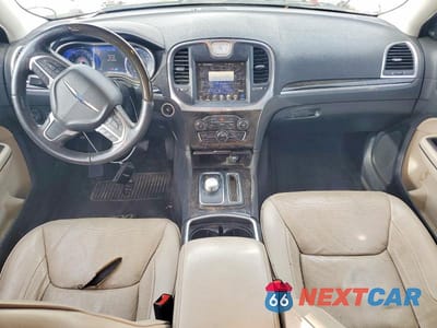 Zdjęcie 8 z 12 samochodu: 2016 CHRYSLER 300C VIN:2C3CCAEG9GH141501 - miniatura