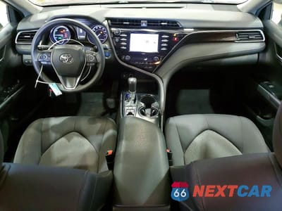 Zdjęcie 8 z 12 samochodu: 2020 TOYOTA CAMRY LE VIN:4T1C31AKXLU520015 - miniatura
