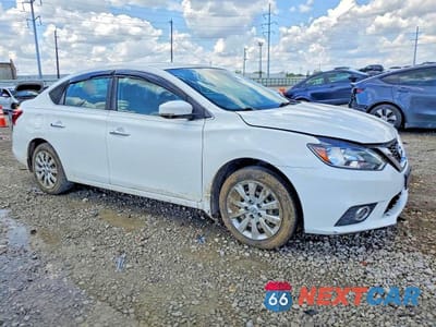 Czwarte zdjęcie samochodu z boku: 2016 NISSAN SENTRA SV VIN:3N1AB7AP6GL680974 - miniatura