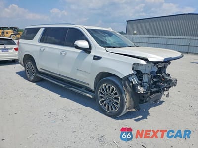Czwarte zdjęcie samochodu z boku: 2023 GMC YUKON XL DENALI ULTIMATE VIN:1GKS2KKL0PR344766 - miniatura