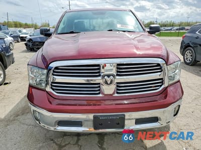 Piąte zdjęcie samochodu w środku: 2018 RAM 1500 SLT VIN:1C6RR7LM6JS274269 - miniatura