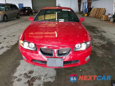 Piąte zdjęcie samochodu w środku: 2004 PONTIAC GTO VIN:6G2VX12G94L316784 - miniatura