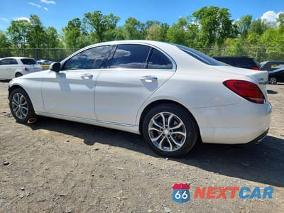 Drugie zdjęcie samochodu z przodu: 2015 MERCEDES-BENZ C 300 4MATIC VIN:55SWF4KB1FU049425 - miniatura