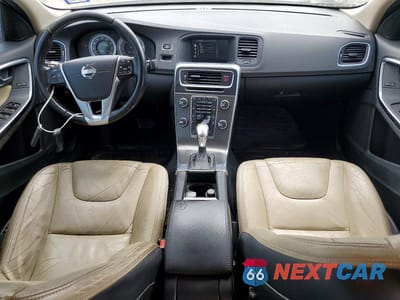 Zdjęcie 8 z 11 samochodu: 2013 VOLVO S60 T5 VIN:YV1612FS3D2184348 - miniatura