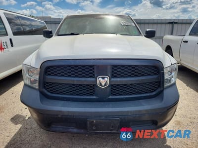 Piąte zdjęcie samochodu w środku: 2019 RAM 1500 CLASSIC TRADESMAN VIN:1C6RR6FG2KS603714 - miniatura