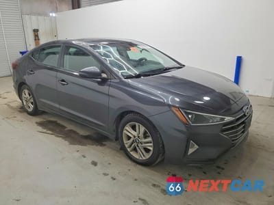 Czwarte zdjęcie samochodu z boku: 2020 HYUNDAI ELANTRA SEL VIN:5NPD84LFXLH585002 - miniatura