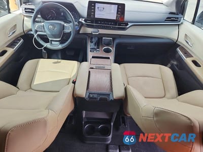 Zdjęcie 8 z 14 samochodu: 2023 TOYOTA SIENNA XLE VIN:5TDYRKEC5PS159045 - miniatura