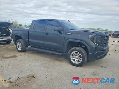 Czwarte zdjęcie samochodu z boku: 2022 GMC SIERRA K1500 ELEVATION VIN:3GTUUCED4NG626107 - miniatura
