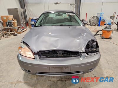 Piąte zdjęcie samochodu w środku: 2006 FORD TAURUS SEL VIN:1FAFP56U56A227111 - miniatura