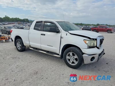 Czwarte zdjęcie samochodu z boku: 2007 TOYOTA TUNDRA DOUBLE CAB VIN:5TFRT541X7X013662 - miniatura