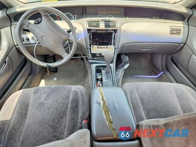 Zdjęcie 8 z 12 samochodu: 2000 TOYOTA AVALON XL VIN:4T1BF28B7YU112528 - miniatura