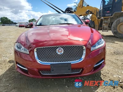 Piąte zdjęcie samochodu w środku: 2014 JAGUAR XJ VIN:SAJWA1CZ7E8V74354 - miniatura