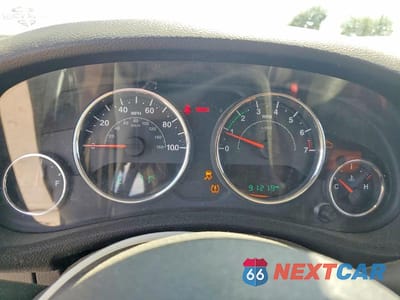 Zdjęcie 9 z 14 samochodu: 2016 JEEP WRANGLER UNLIMITED SPORT VIN:1C4BJWDG4GL255694 - miniatura