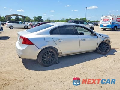 Trzecie zdjęcie samochodu z tyłu: 2017 VOLVO S60 PLATINUM VIN:LYV402HM5HB149975 - miniatura