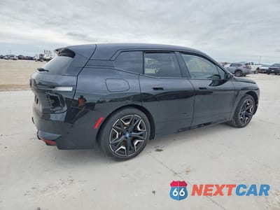 Trzecie zdjęcie samochodu z tyłu: 2025 BMW IX M60 VIN:WB533CF00SCT39190 - miniatura