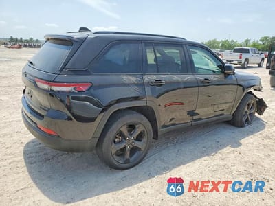 Trzecie zdjęcie samochodu z tyłu: 2023 JEEP GRAND CHEROKEE LIMITED VIN:1C4RJHBG0P8763368 - miniatura