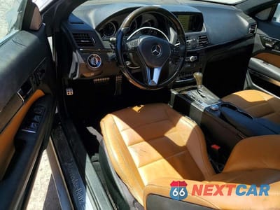 Zdjęcie 8 z 12 samochodu: 2012 MERCEDES-BENZ E 350 VIN:WDDKJ5KB5CF162604 - miniatura