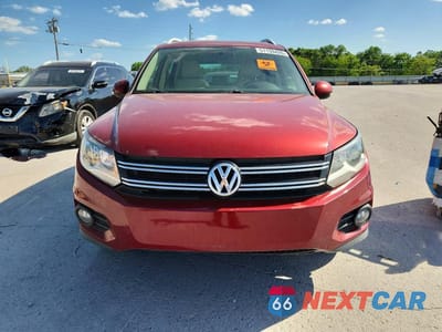 Piąte zdjęcie samochodu w środku: 2013 VOLKSWAGEN TIGUAN S VIN:WVGAV3AX1DW067496 - miniatura