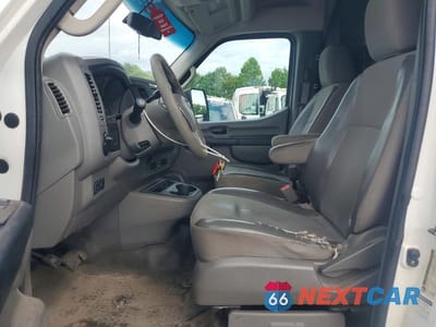 Zdjęcie 7 z 13 samochodu: 2015 NISSAN NV 3500 HD S VIN:1N6AF0LX3FN803843 - miniatura