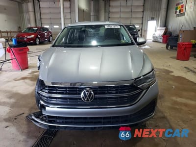 Piąte zdjęcie samochodu w środku: 2024 VOLKSWAGEN JETTA SE VIN:3VWEM7BU8RM051224 - miniatura