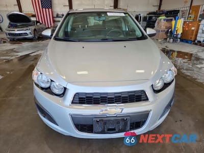 Piąte zdjęcie samochodu w środku: 2015 CHEVROLET SONIC LT VIN:1G1JC6SG1F4210092 - miniatura