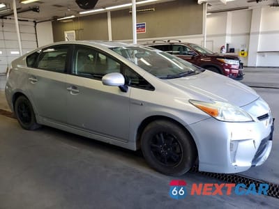 Czwarte zdjęcie samochodu z boku: 2014 TOYOTA PRIUS ONE VIN:JTDKN3DUXE1781555 - miniatura