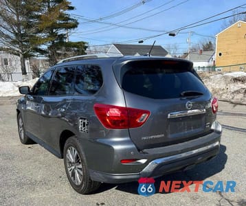 Trzecie zdjęcie samochodu z tyłu: 2017 NISSAN PATHFINDER SV VIN:5N1DR2MM2HC664175 - miniatura