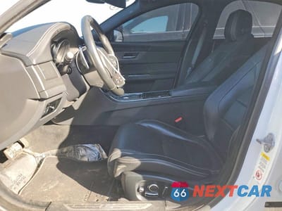 Zdjęcie 7 z 12 samochodu: 2018 JAGUAR XF S AWD V6 4D SEDAN VIN:SAJBM4FV8JCY66540 - miniatura
