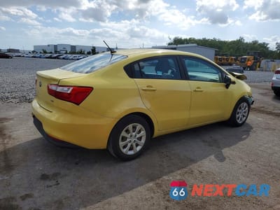 Trzecie zdjęcie samochodu z tyłu: 2016 KIA RIO LX VIN:KNADM4A3XG6687675 - miniatura