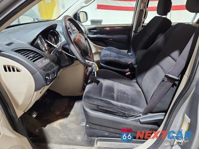 Zdjęcie 7 z 13 samochodu: 2014 DODGE GRAND CARAVAN SE VIN:2C4RDGBG0ER452431 - miniatura