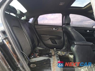 Zdjęcie 10 z 12 samochodu: 2020 KIA FORTE GT LINE VIN:3KPF34AD2LE255934 - miniatura