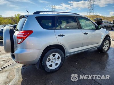 Trzecie zdjęcie samochodu z tyłu: 2010 TOYOTA RAV4 BASE VIN:2T3BF4DV5AW027843 - miniatura