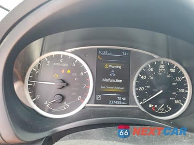 Zdjęcie 9 z 13 samochodu: 2016 NISSAN SENTRA SV VIN:3N1AB7AP8GY319104 - miniatura