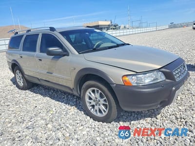 Czwarte zdjęcie samochodu z boku: 2005 VOLVO XC70 VIN:YV1SZ592351177198 - miniatura