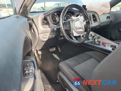 Zdjęcie 8 z 13 samochodu: 2023 DODGE CHALLENGER SXT VIN:2C3CDZAG4PH526319 - miniatura