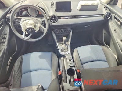 Zdjęcie 8 z 12 samochodu: 2020 TOYOTA YARIS HATCHBACK LE VIN:3MYDLBJV3LY704073 - miniatura
